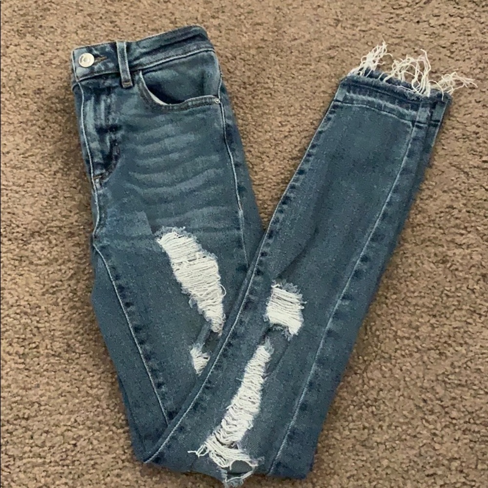GUESS Mid-rise distressed skinny jeans